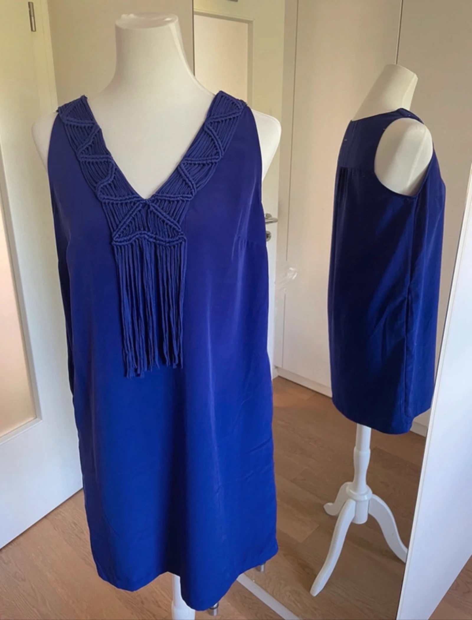 Robe droite estivale bleue Zara Basic avec macramé et franges – Taille M